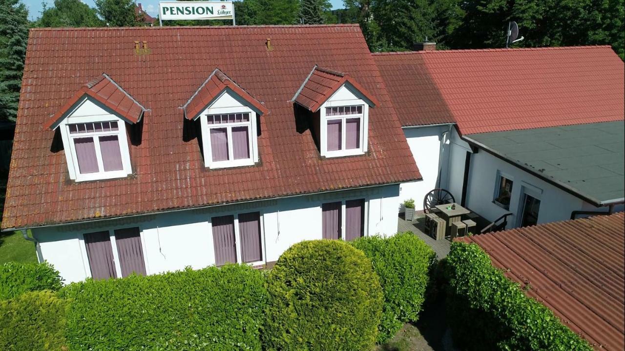 Pension Zum Lindeneck 륍츠 외부 사진