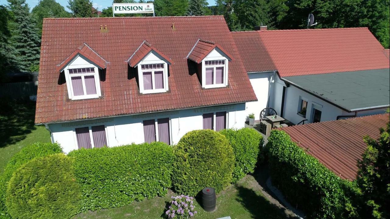 Pension Zum Lindeneck 륍츠 외부 사진